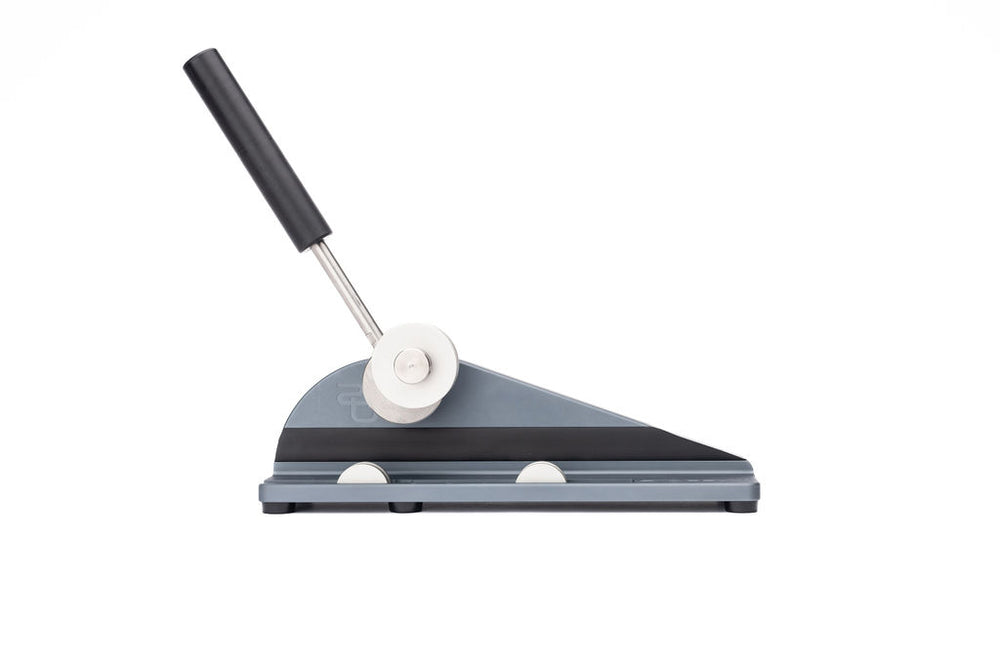Precise bending of blades 