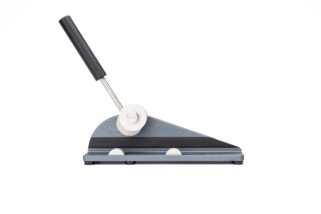 Precise bending of blades 